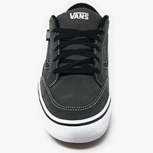 Van's Bearcat 
Size 8